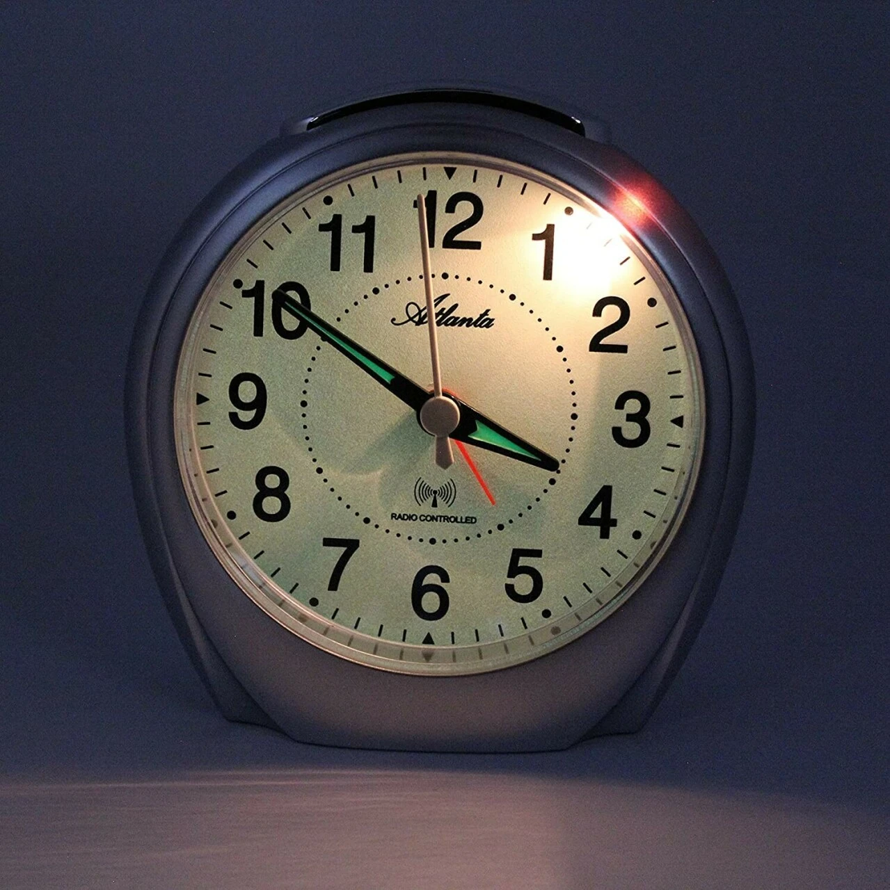 ATLANTA Réveil Radio-piloté Argenté Cadran Luminescent – Image 4